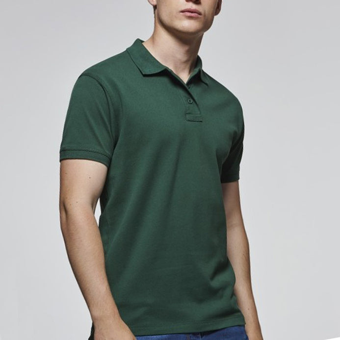 Camiseta punto hombre manga corta y tapeta con tres botones en cuello en  color verde